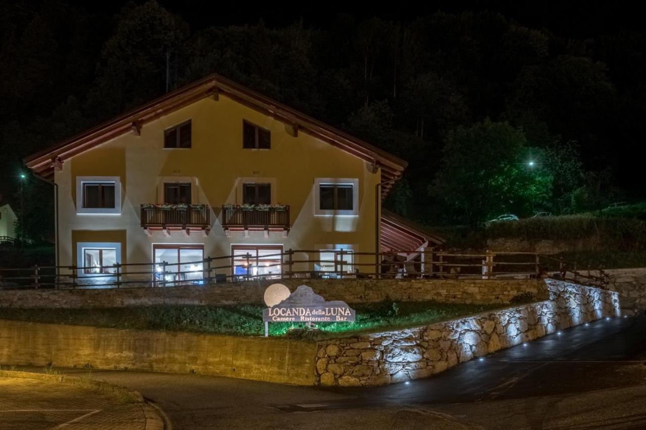 Hotel Locanda Della Luna à Ronco Canavese Extérieur photo