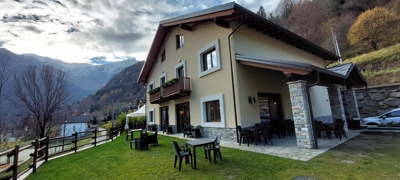 Hotel Locanda Della Luna à Ronco Canavese Extérieur photo