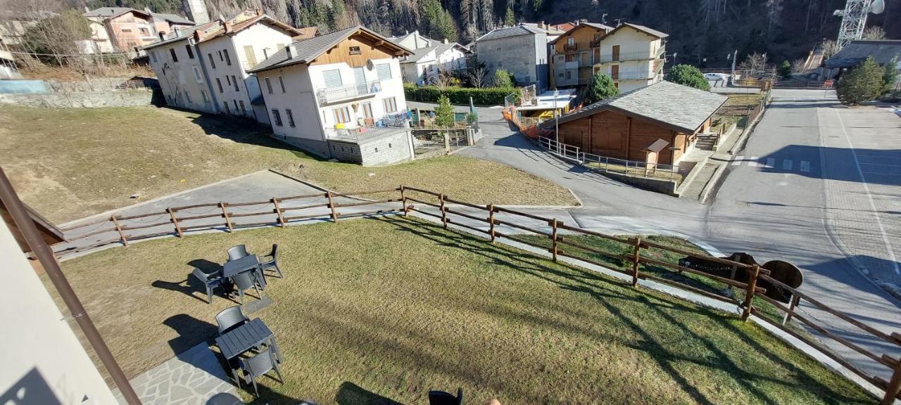 Hotel Locanda Della Luna à Ronco Canavese Extérieur photo