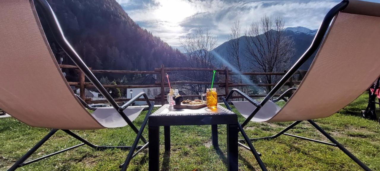 Hotel Locanda Della Luna à Ronco Canavese Extérieur photo