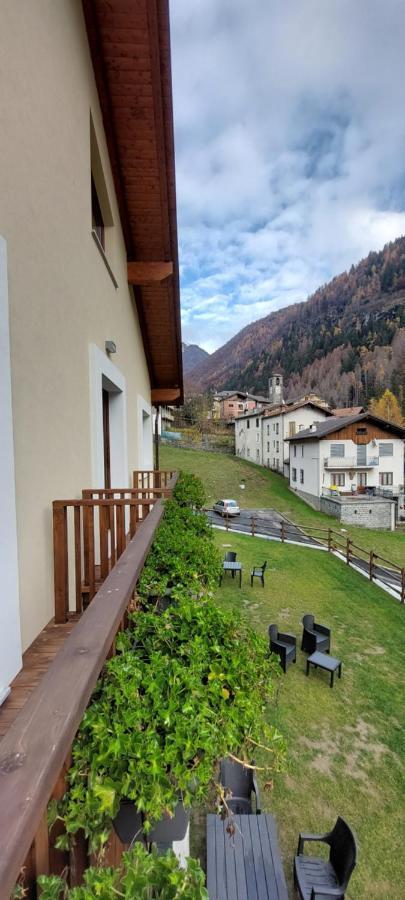 Hotel Locanda Della Luna à Ronco Canavese Extérieur photo