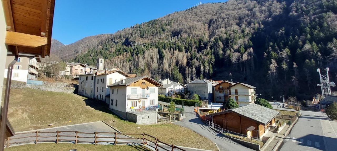 Hotel Locanda Della Luna à Ronco Canavese Extérieur photo