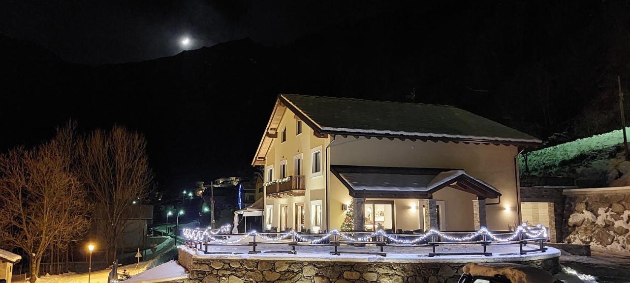 Hotel Locanda Della Luna à Ronco Canavese Extérieur photo