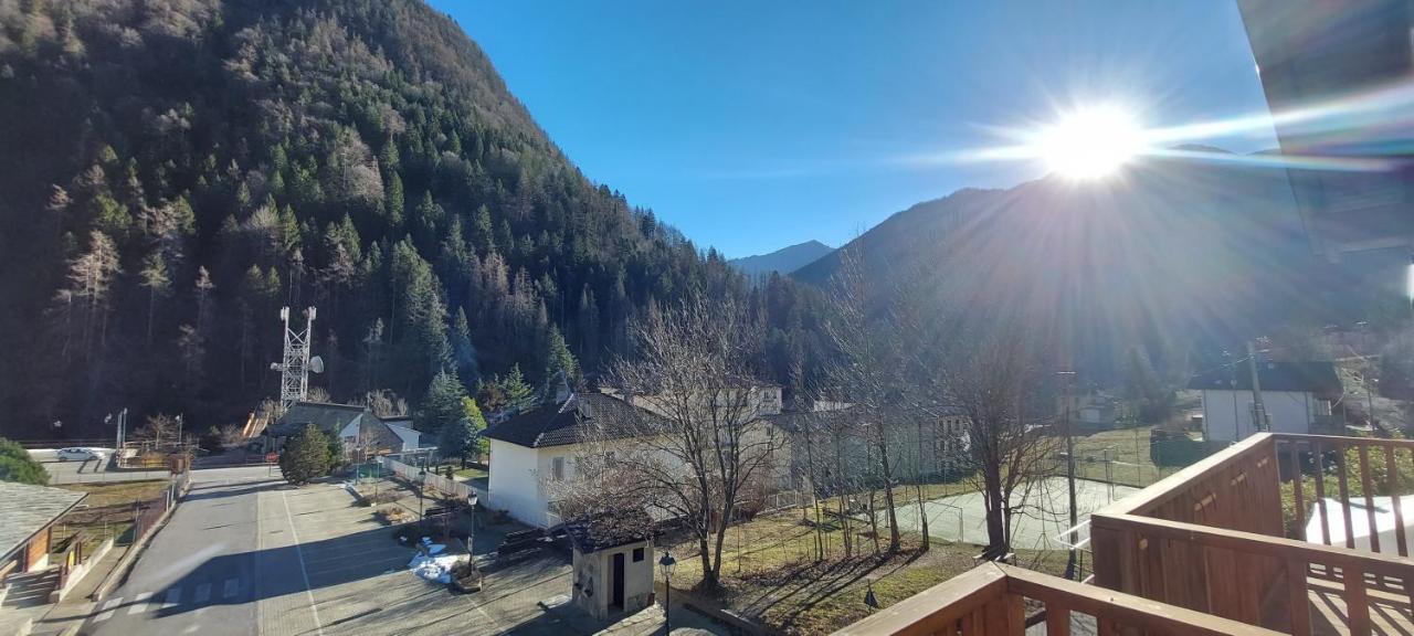 Hotel Locanda Della Luna à Ronco Canavese Extérieur photo